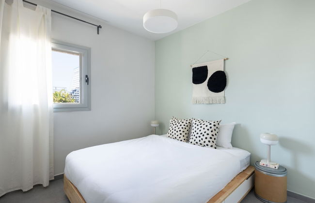 Bauhaus Boutique by TLV2rent - Photo 27