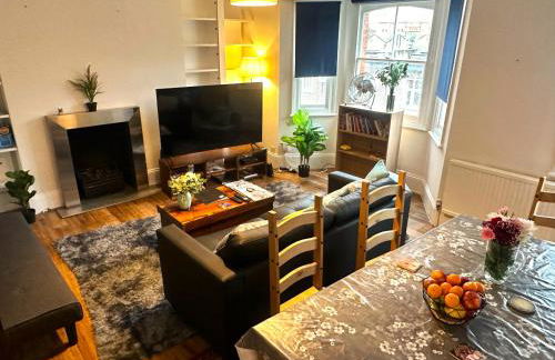 Spacious 2 BDR plus Large Living Dining Room with Workspace Executive Apartments at Prime Locations in Kensington and Chelsea - Foto 4