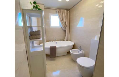 Modern flat and private attic close to beach - Foto 7