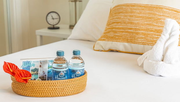 2BR/2BA Condos in Kuhio at Waikiki with Parking! - Foto 5, Habitación