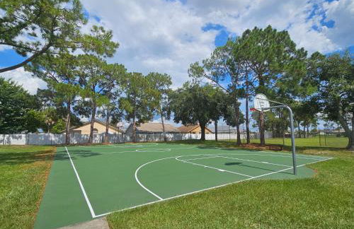 Magical Getaway- Cozy Home Minutes from Disney, Restaurants & Outlets! - Foto 41