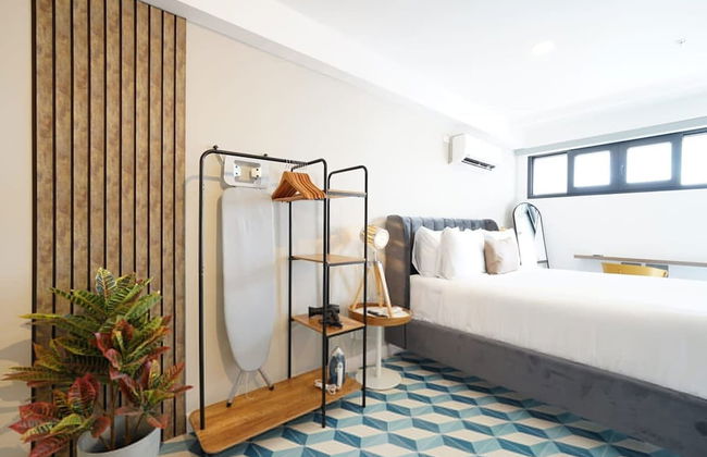 w Lovely Loft in Santa Ana - Photo 2