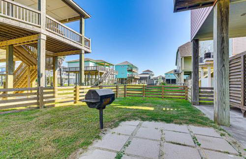 Steps to Crystal Beach Gem with Ocean-View Deck! - Foto 42