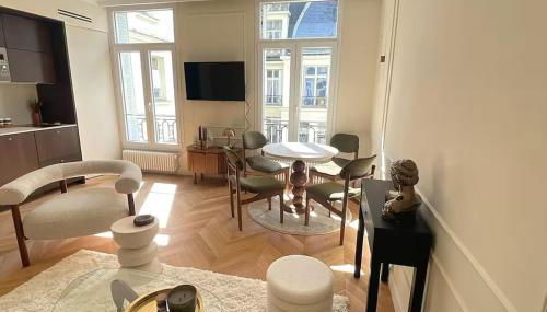 4P 1BR - Fully Renovated with AC - Champs-Elysées - Foto 2