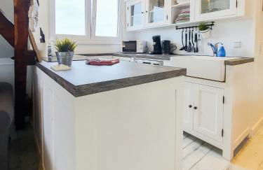 Friendly Home - "Helles Dachstudio" Köln Bonn Phantasialand - Foto 10