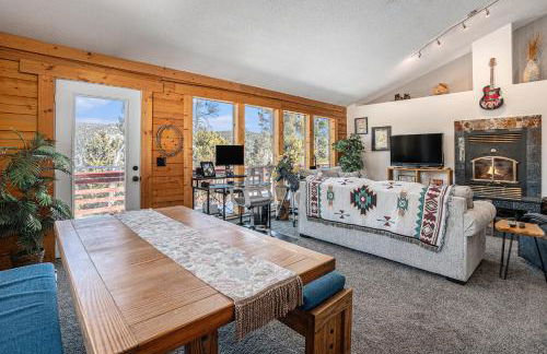 Cozy Mountain Cabin with Stunning Views - Foto 10