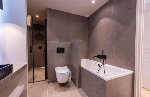 Sublime villa d'architecte, piscine et parking - Photo 12