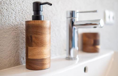 Design Apartment zentral für 6 in Andernach: Ausblick, WiFi, Küche - Photo 26