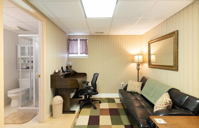 Ash Vale by Avantstay Spacious Deck w Views Ping Pong Table - Foto 16