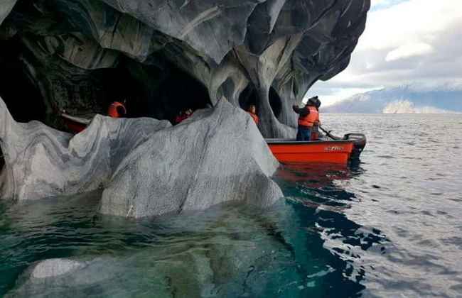 Paseo en barco por las cavernas de mármol de Puerto Sánchez - Foto 6
