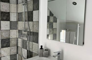 Le Ptit Gite de Chablis - Maison avec Cour en Centre-Ville - Foto 22