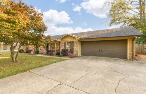 Gorgeous Alabama Home 4 Miles to Stadium Sleeps 8 - Foto 64