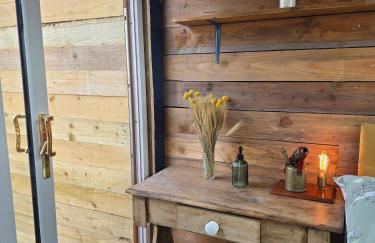 Miss Francis Horse Wagon Sleeps up to 5 - Foto 17