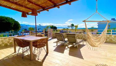 Boho Bliss Seaview Detached House - Foto 1