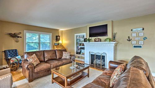 Riverfront Paradise with Hot Tub and Pool in Kinsale! - Foto 5