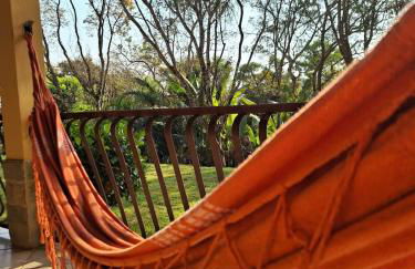 Refúgio em Macacos para até 12 hóspedes com piscina aquecida, 5 suítes e riacho - Foto 24