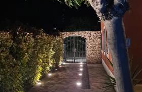 Red House Apartment With Swimming Pool - Photo 28