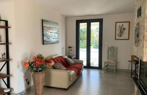 Rez de maison neuve Piscine WiFi Poolhouse en Pierre - Foto 5