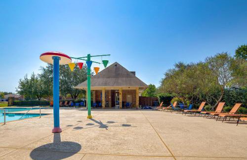 Quiet Suburban Home with Private Yard in Seagoville! - Foto 28