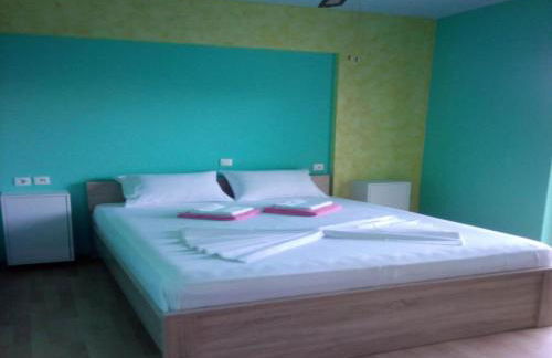 Vibrant Apartment in Rafina With Garden - Foto 8