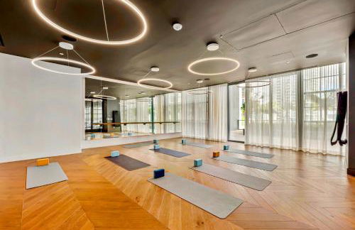 Ultimate Elegance Studio with Panoramic City Views - Foto 68