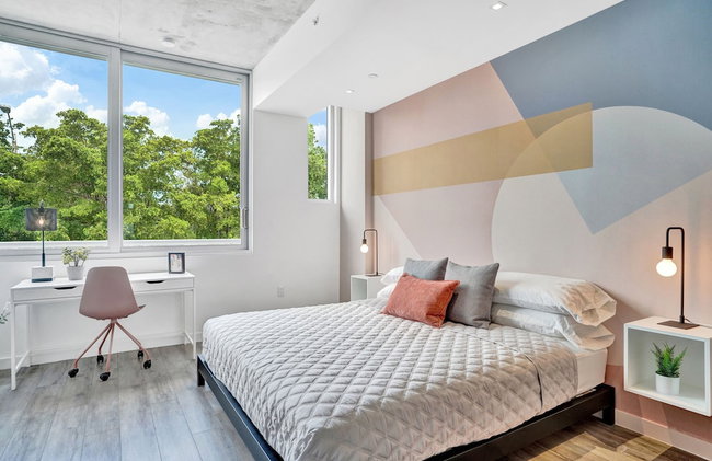 Design District Suites - Photo 25