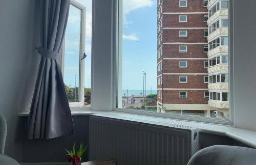 A-N-G Apartments - Parking EV 22kW by the Beach, Canoe Lake & South Parade Pier - Foto 12