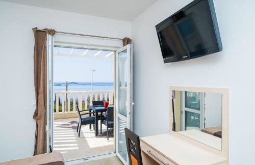 Villa Samba - Two-Bedroom Apartment with Terrace and Sea View - A4 1 - Foto 25