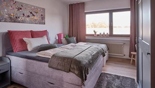 KATARINAS HOUSE mit 2 FeWo stilvoll, gemütlich & zentral Boxspringbett, Parkplatz, Balkon oder Garten - Foto 4