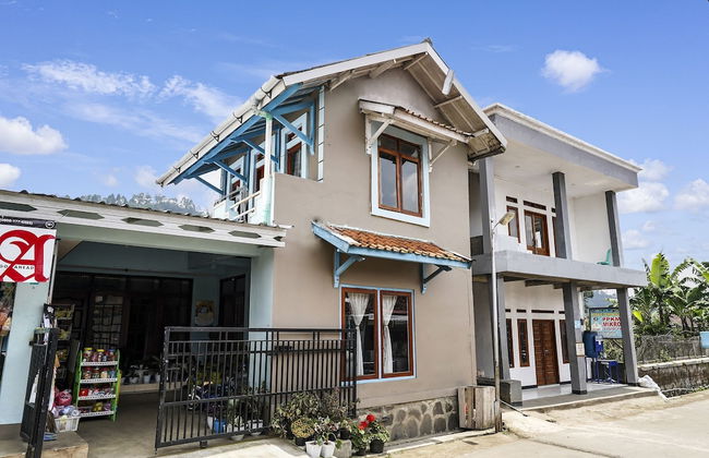 OYO Homes 91006 Eco Tourism Desa Cibodas Areng 5 Syariah - Photo 21