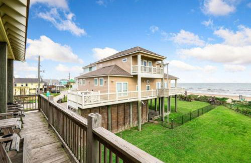 BEACHFRONT with DECK Hot Tub and View and Cargo Lift Sleeps 14 - Foto 18