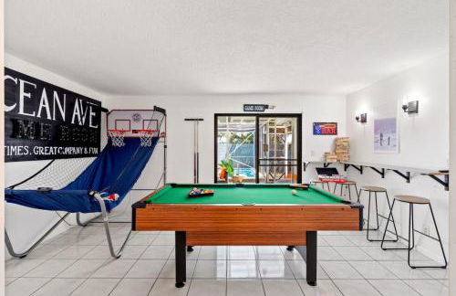 Beachside Escape Poolhouse w Game Room, Grill - Foto 16