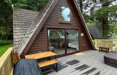 Bonnie Lodge-Lochside Location with Hot Tub - Photo 41