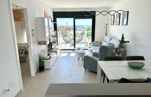 Penthouse 2-Rooms with Private Jacuzzi in the Solarium - Photo 3