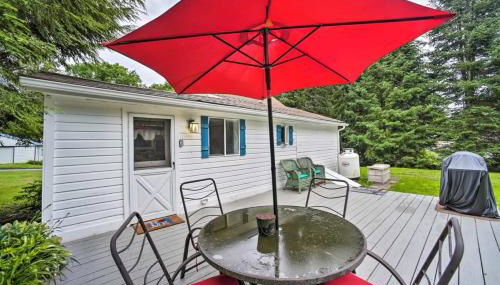 Cozy Milford Cottage on Half Acre w Deck & Grill - Foto 5