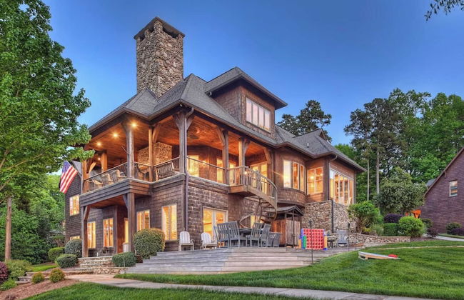 Lakefront, Private Dock+beach, Game Room Sunset Shores Resort: The Grand House - Foto 1