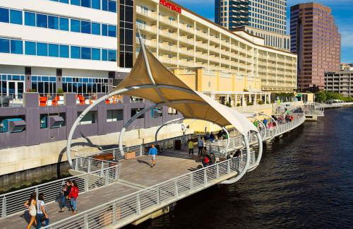 4 Bedroom 3 Full Bath Boho Oasis Saltwater Pool Near Downtown, North of Hyde Park Sleeps 12 Pets OK - Foto 36