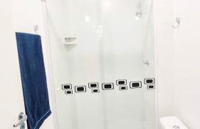Apto Centro Ubatuba com Varanda Gourmet, Suíte, Piscina e Garagem Privativa Coberta - Foto 36