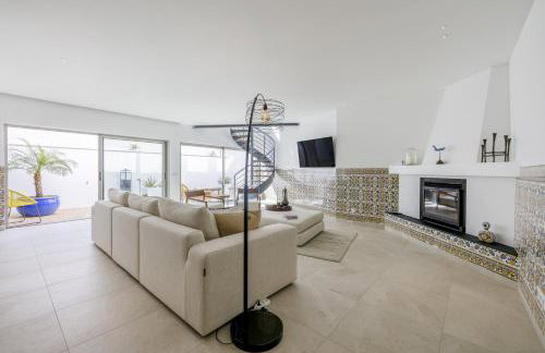 Vila Golfinho, with heated pool, rooftop lounge and ocean views - Foto 20