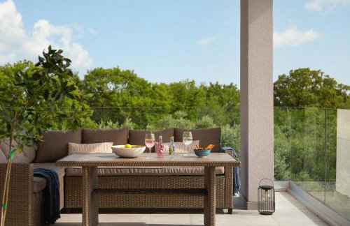 Villa KM 5 Bedroom with pool and garden - Foto 23