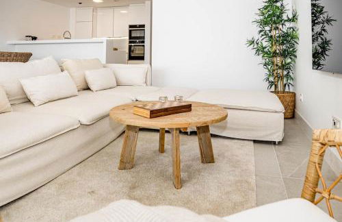 CAH - Large terrace indoor pool and gym - Photo 9