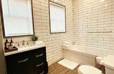 The Penthouse at Park Place King bed Fast Wifi and Free Coffee - Foto 6