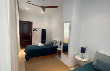 Marbella Beach Front Edificio Mayoral Centro Ciudad y Primera Línea Playa Muy Amplio y Espacioso - Foto 32