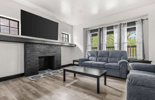 Charming 4BR Niagara Apartment Great Location - Foto 15