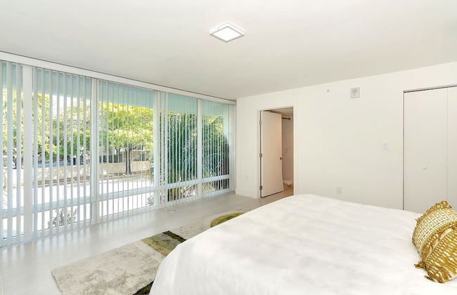 Roami at Grove 27 - Photo 15