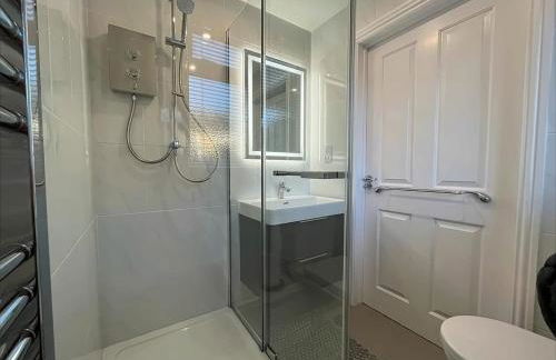 Cotswold apartment with private parking! - Foto 9