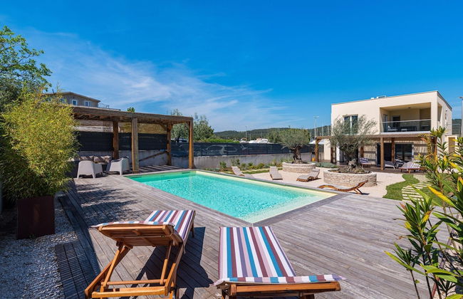 Nice Villa With Private Pool, Fenced Garden, Roofed Terrace, Near the Beach - Foto 1