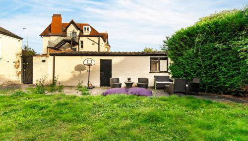 Perfect Booking 4 Bed Home in Cheltenham - Foto 2, Garden, Garden view