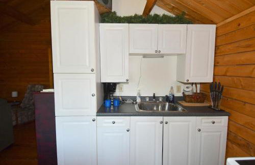 Whispering Hills -- Pet Friendly - Hot Tub - Grill - Wifi - Fire Pit - Covered Porch - Screen Porch - Fireplace - View - Billiard Table - Game room - Foto 13