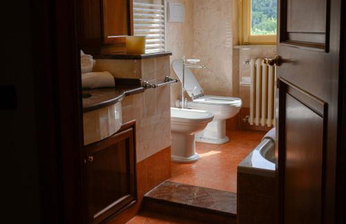 Villa panoramica con Jacuzzi privata tra Firenze & Lucca ,3 camere, 4 bagni - Foto 6